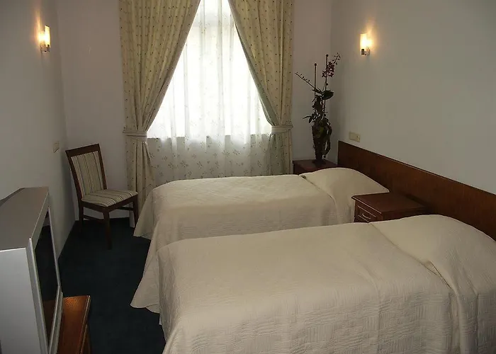 B&B Biala Lilia Old Town 3*