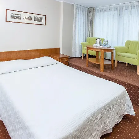 Biala Lilia Old Town 3*