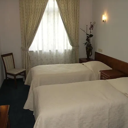 B&B Biala Lilia Old Town 3*