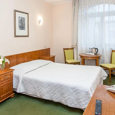 Biala Lilia Old Town Nocleg ze śniadaniem 3*