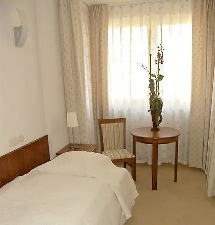 Nocleg ze śniadaniem Biala Lilia Old Town 3*