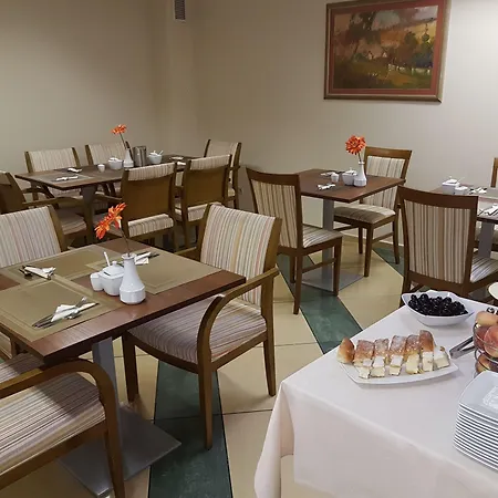 Biala Lilia Old Town 3* 格但斯克